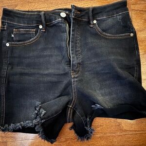 Judy Blue Black Denim Shorts | Size Large